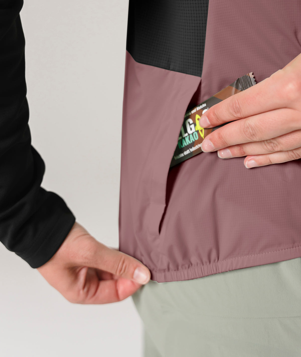 SEQUENCE WIND VEST W chestnut