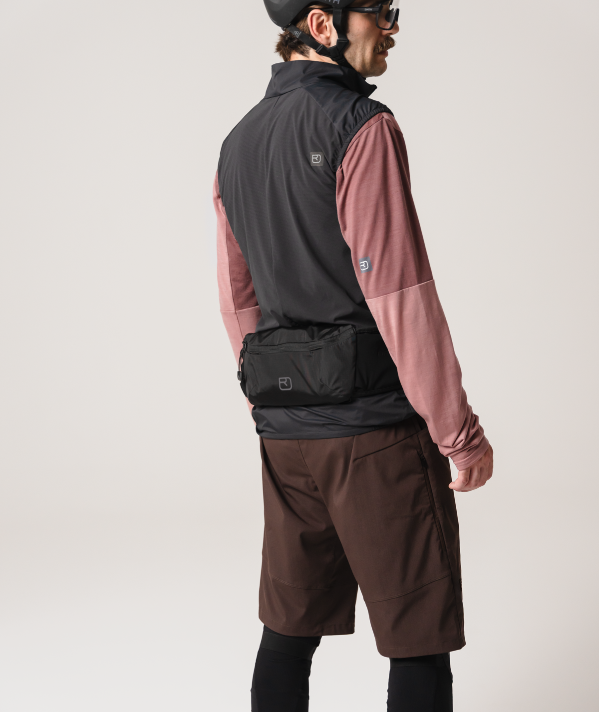 SEQUENCE HIP POUCH 1 black raven