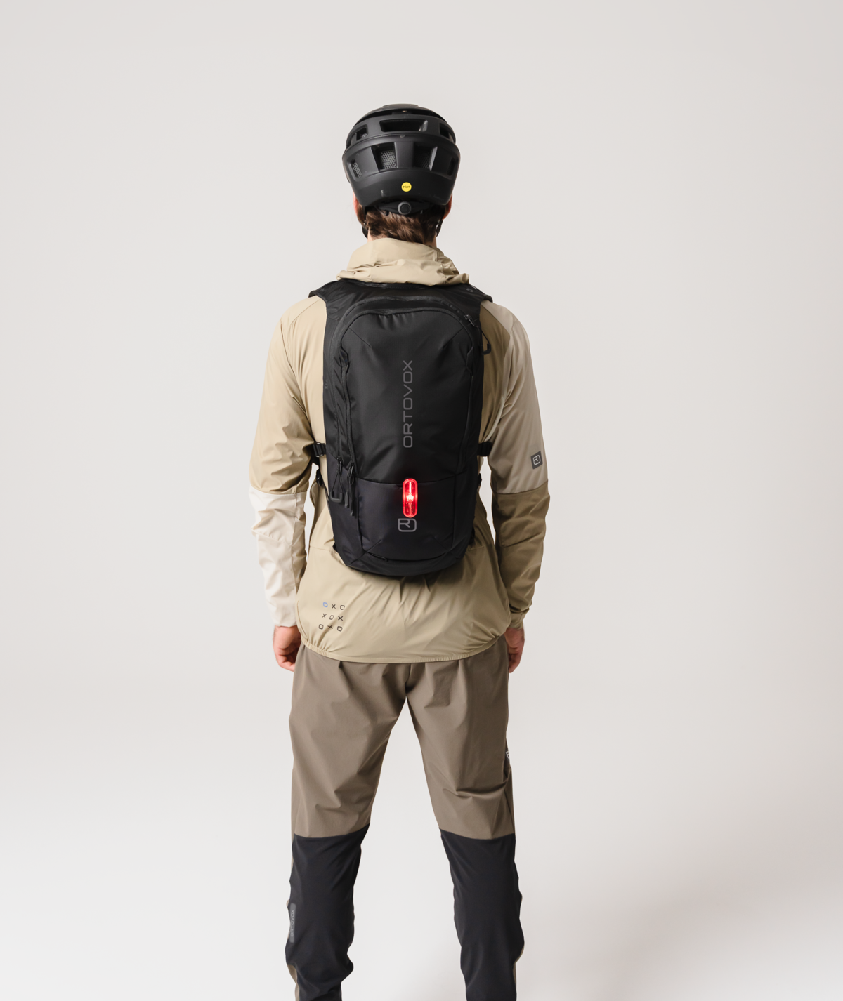 ORTOVOX SEQUENCE DAYPACK 15 black raven