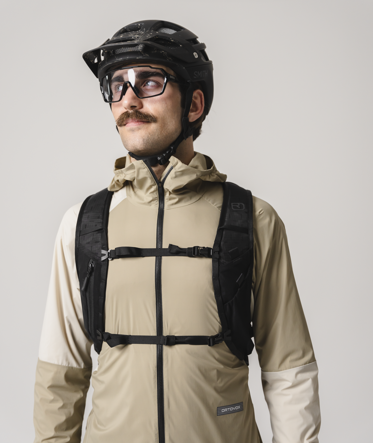 SEQUENCE DAYPACK 15 black raven