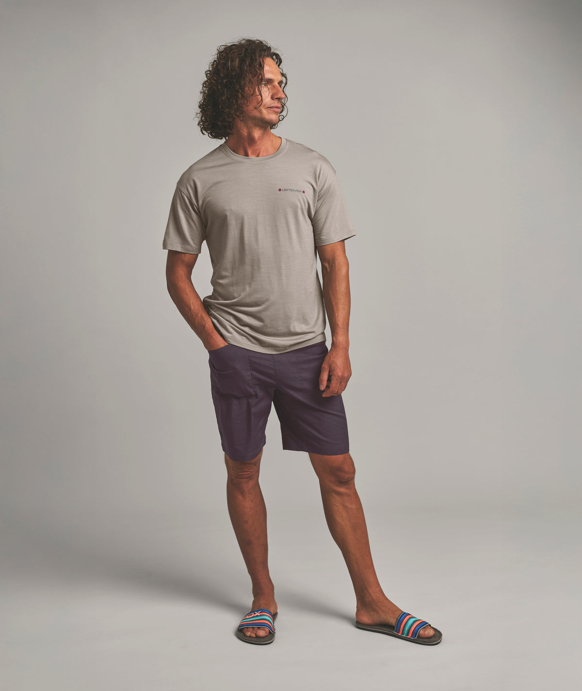 150 COOL CLIMBING VIBES TS M dark linen