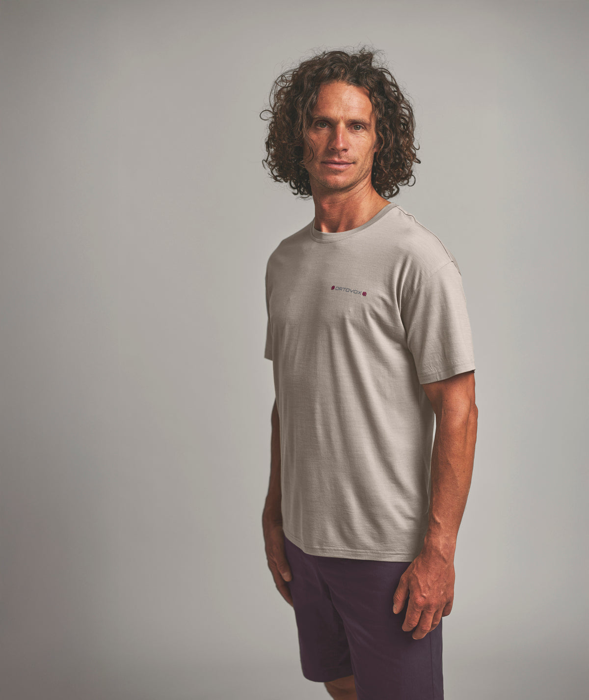 150 COOL CLIMBING VIBES TS M dark linen