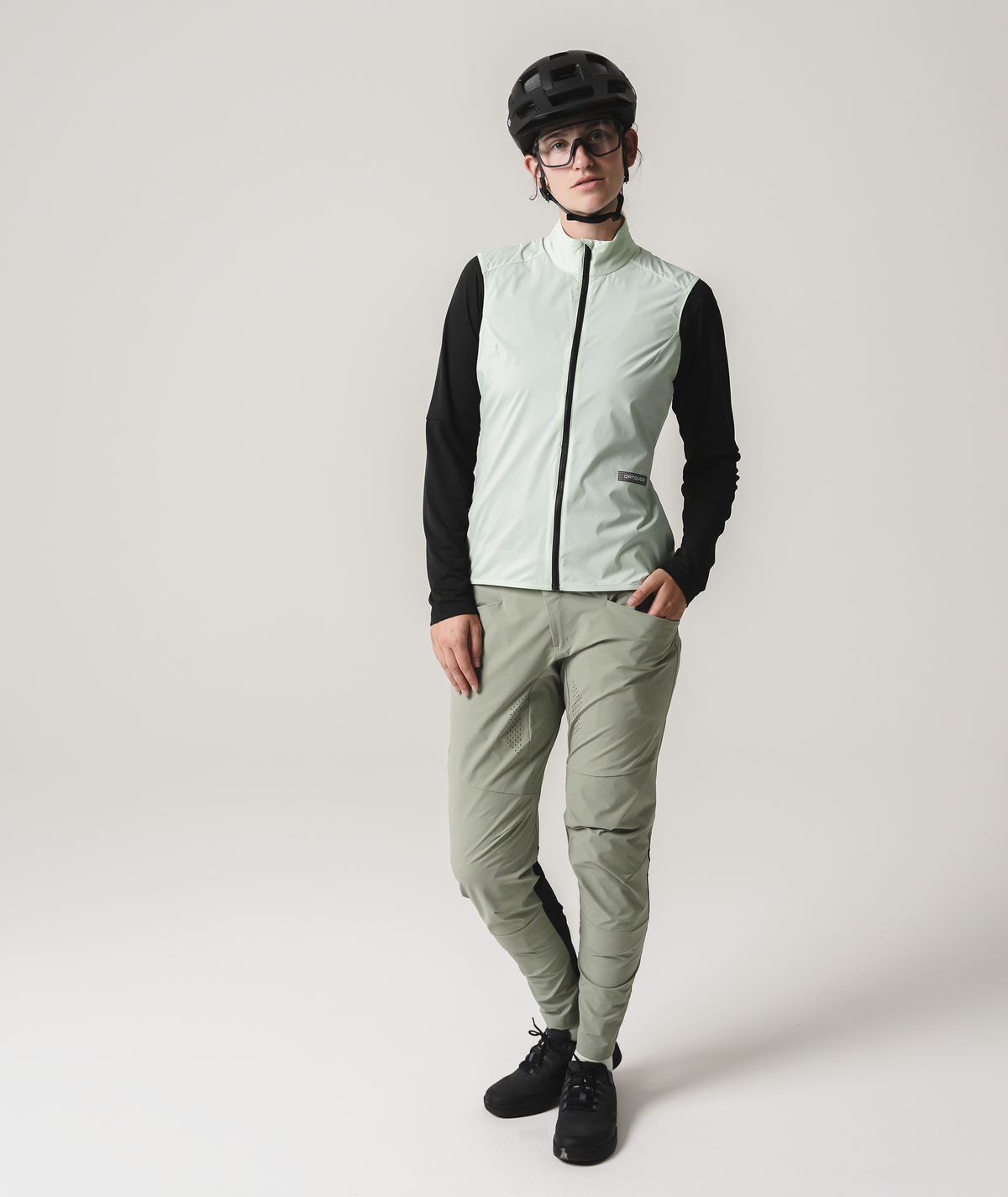 SEQUENCE WIND VEST W green acid