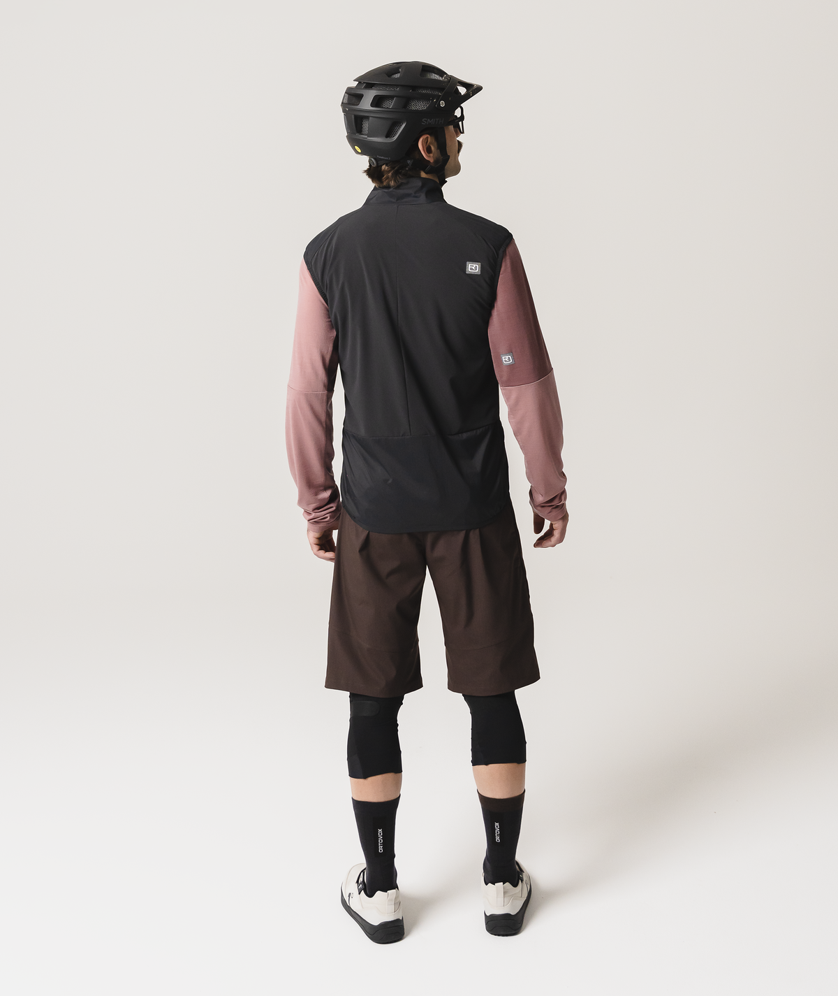 SEQUENCE WIND VEST M black raven