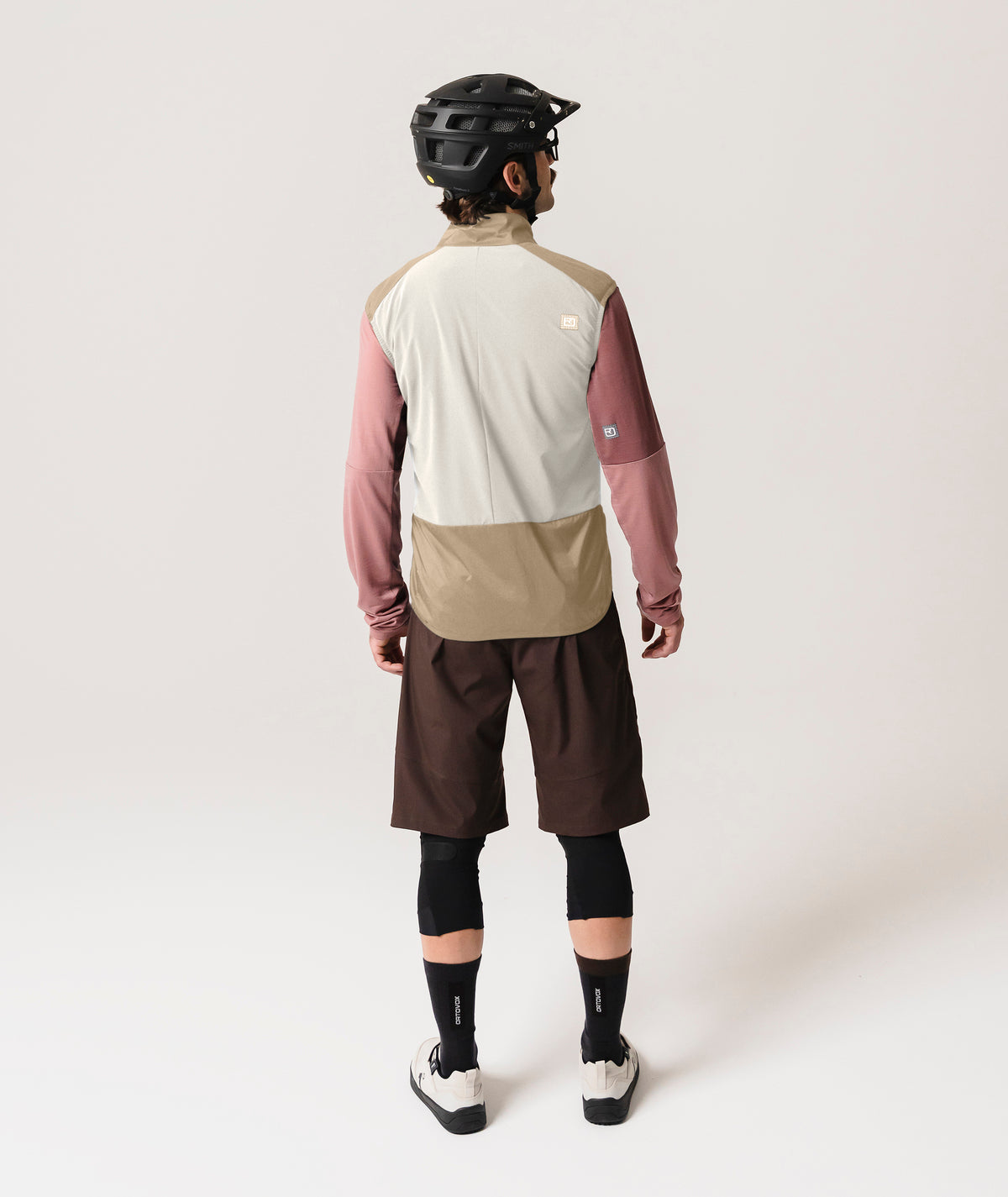 SEQUENCE WIND VEST M dark linen