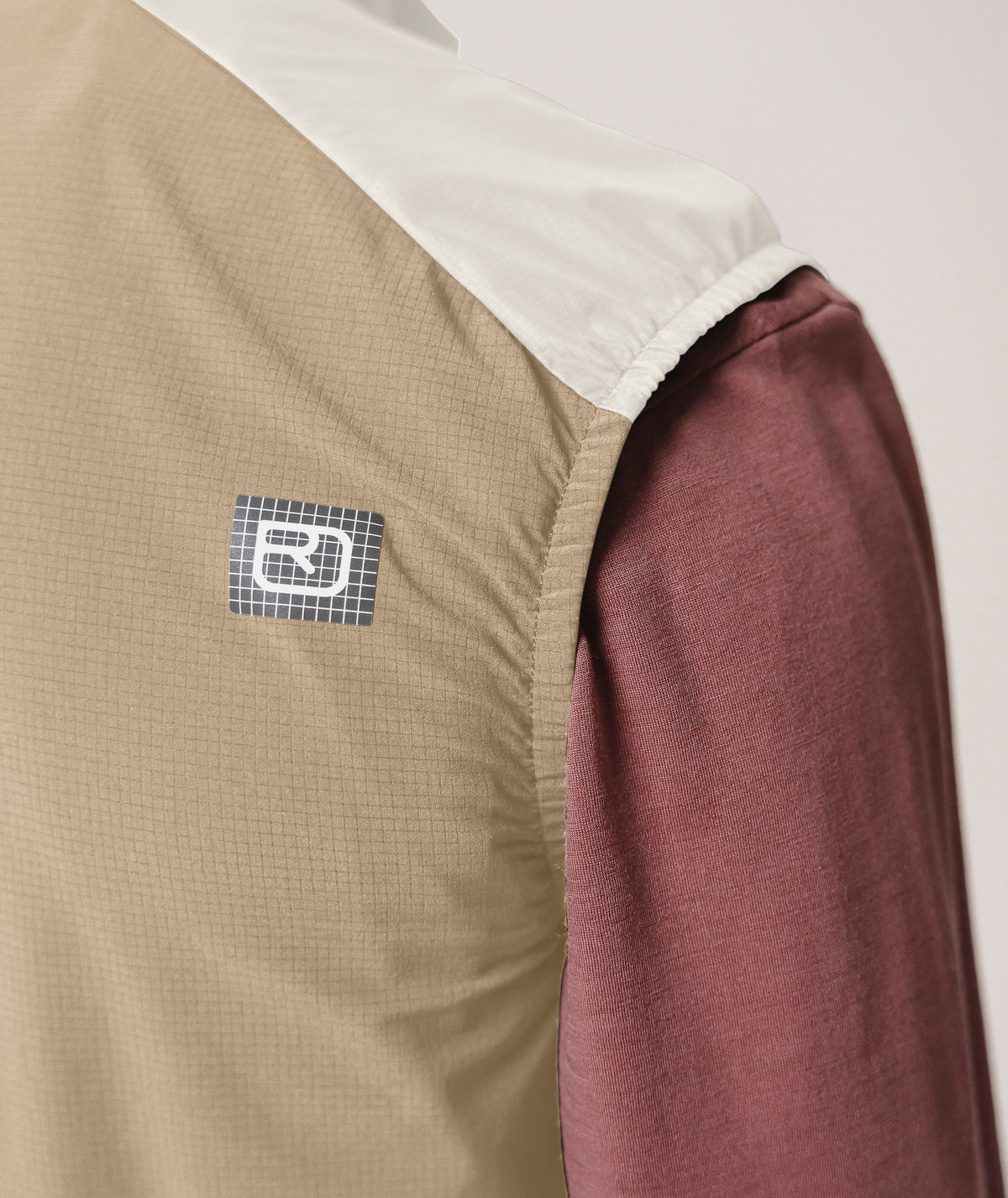 SEQUENCE WIND VEST M dark linen
