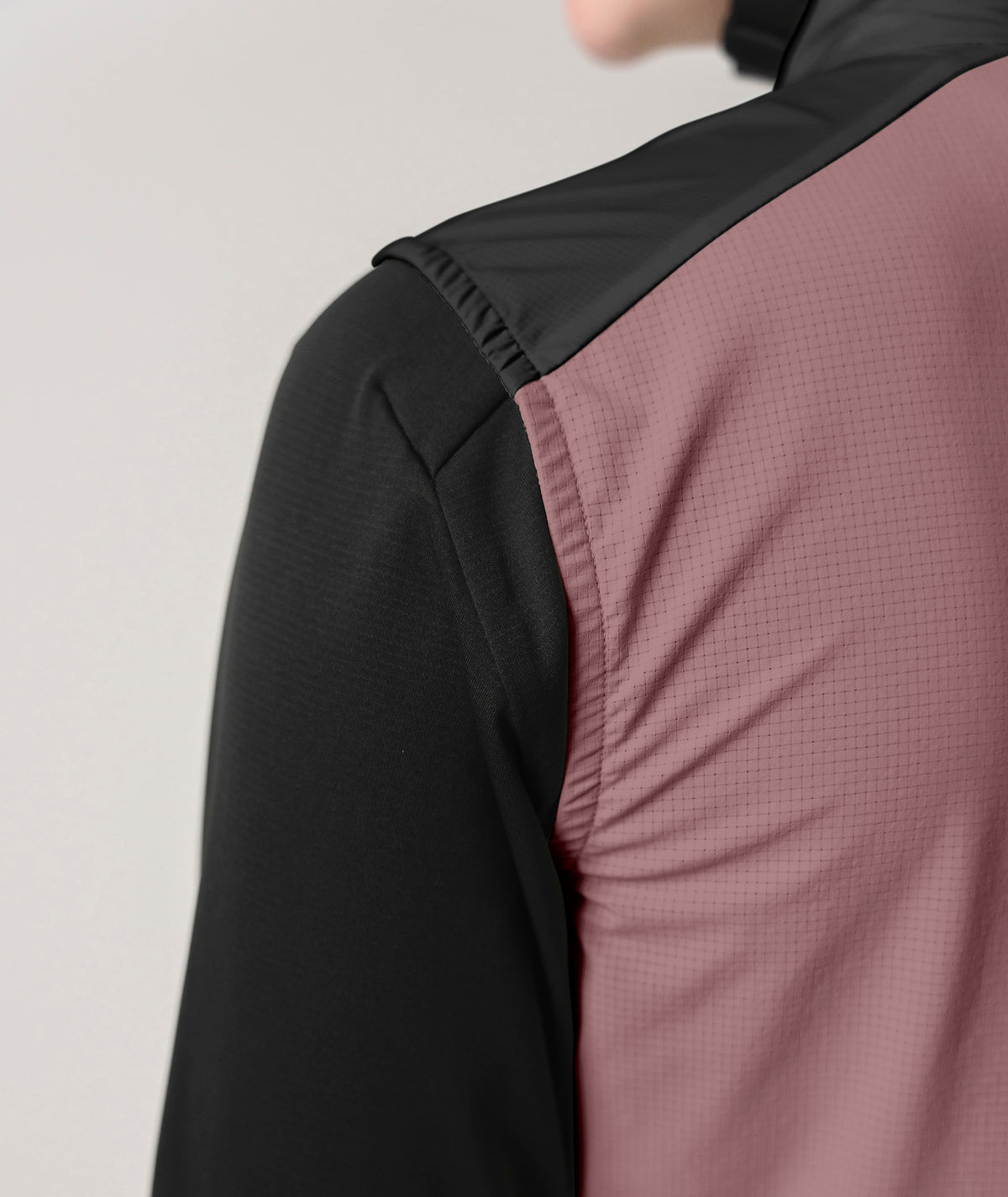 SEQUENCE WIND VEST W chestnut